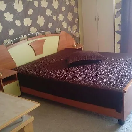 Guest house Ianis Paradise 3*