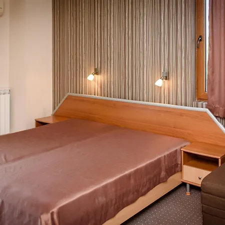 Konukevi Ianis Paradise