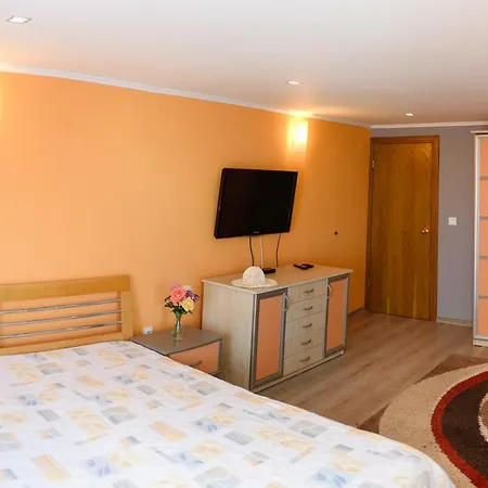 Ianis Paradise Misivri