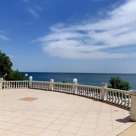 Ianis Paradise 3* 네세부르