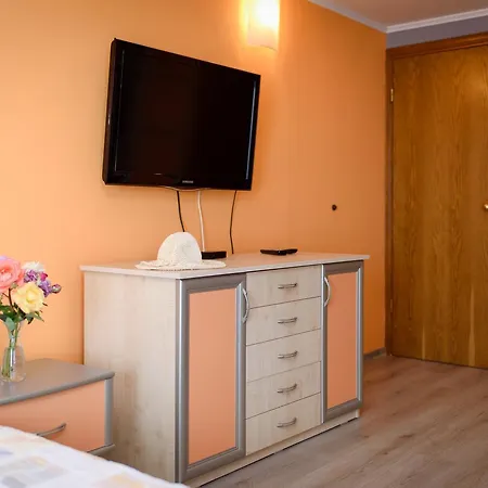 Guest house Ianis Paradise Nesebar