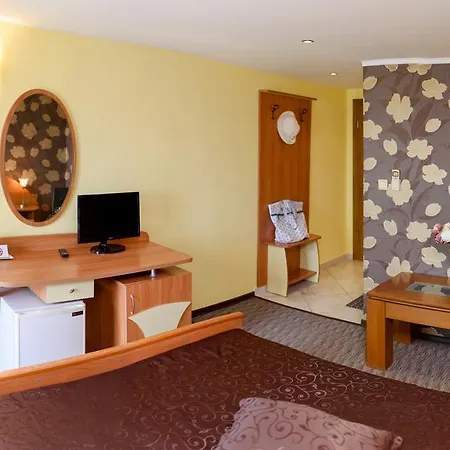 Ianis Paradise Misivri