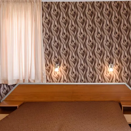 Ianis Paradise Konukevi 3*