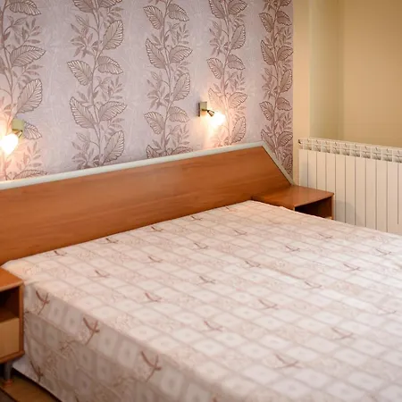 Ianis Paradise Konukevi